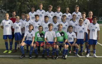 u16
